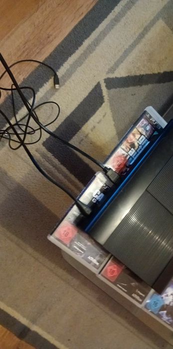 Playstation 3 + 2 джойстика и 13игри