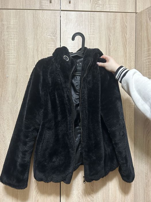 Vand geaca , veste , blaniță