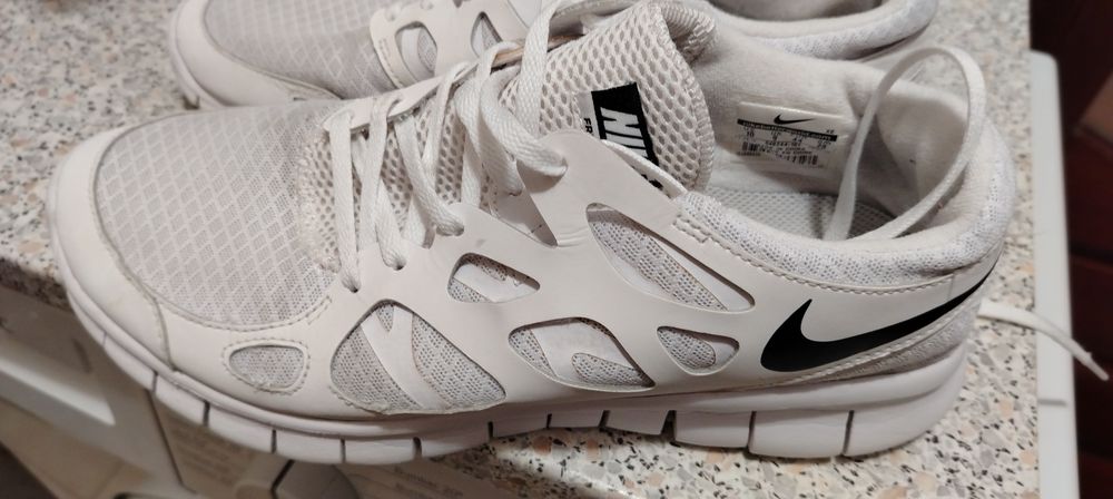 Adidași mărimea 44 de vânzare Pret 60 lei