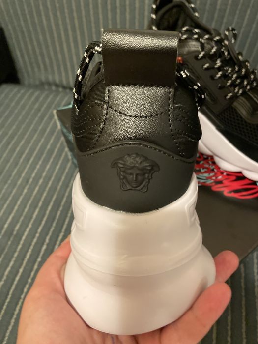 versace chain reaction