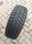 O bucată 235/65 R16C M+S iarnă - una Michelin Hankook