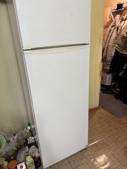 Продам холодильник