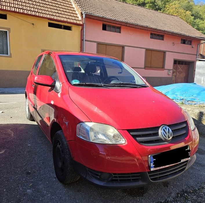 Volkswagen Fox 1.2 Benzină – 2008 – Stare foarte bună 

Vând Volkswage