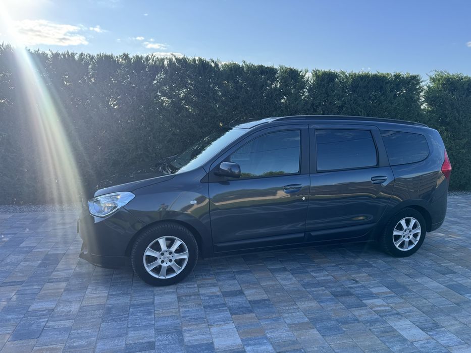 Dacia Lodgy 1.5 diesel/an2012/5 locuri/Aer Conditionat/recent adus