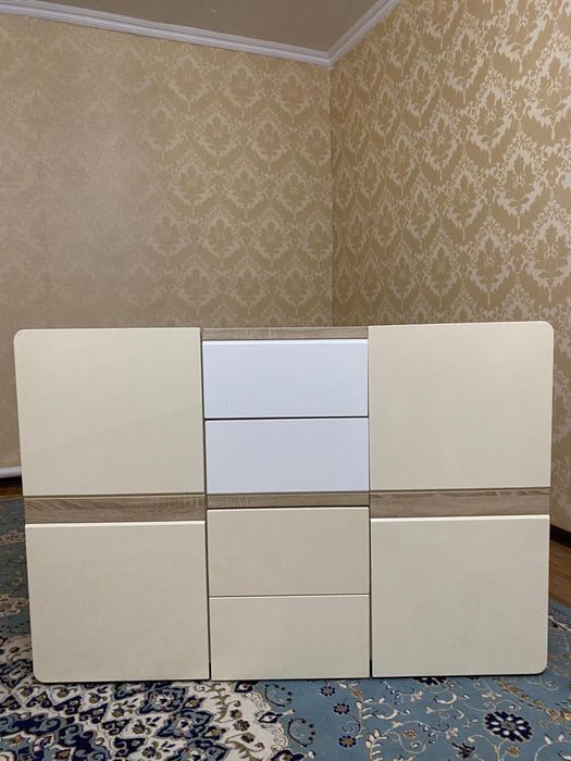 Подаеться тумба