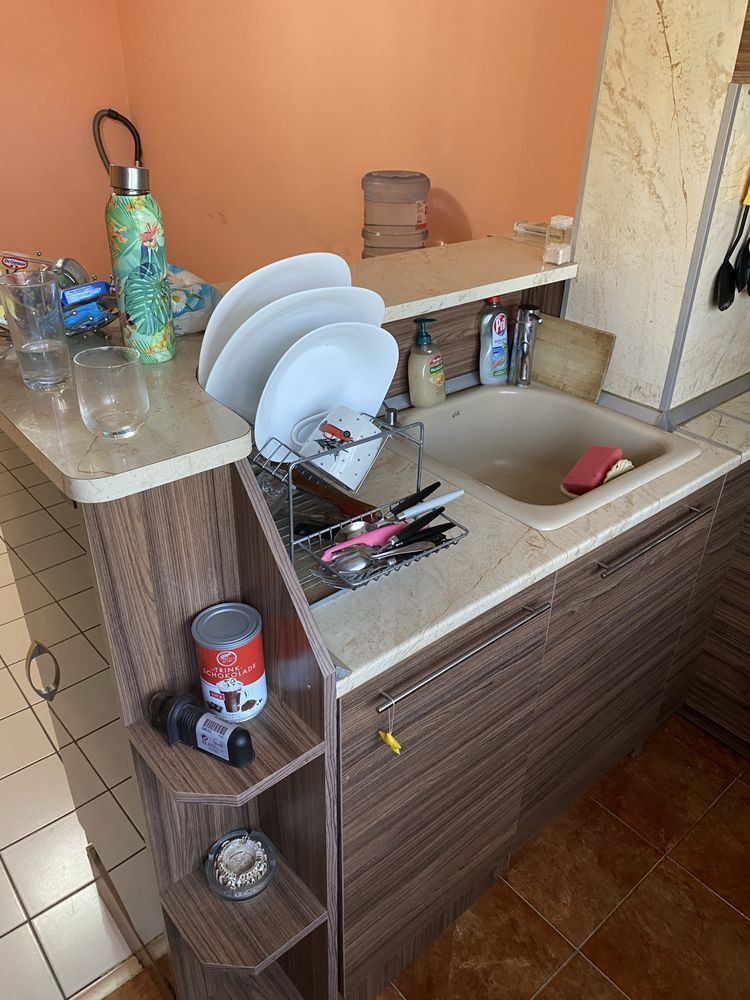 Продавам кухня без забележки