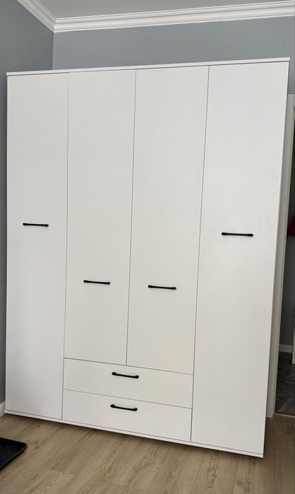 Шкаф белый 4Д МФ Nova