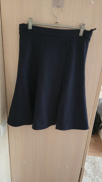 Продам юбку школьную синию