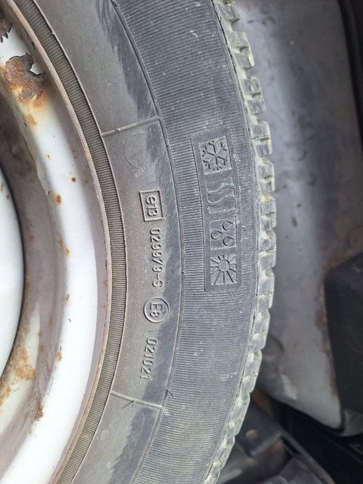 Гуми за ВАЗ 2104 .2105.