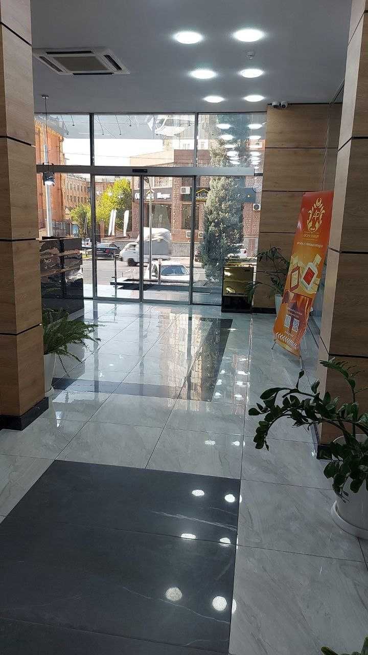 В бизнес-центре NEW LEVEL сдается офис в аренду на 3 этаже