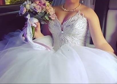 Rochiță de mireasă.