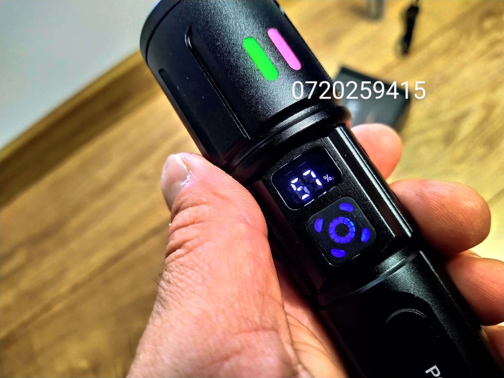 Lanterna profesionala cu led tip laser rezistenta la apa cu zoom,1000m