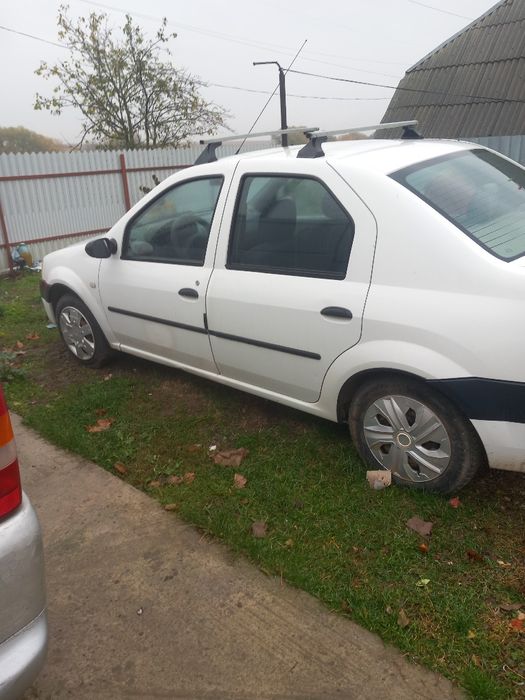 Dacia Logan berlină 4usi an fabricație 20062006 benzina