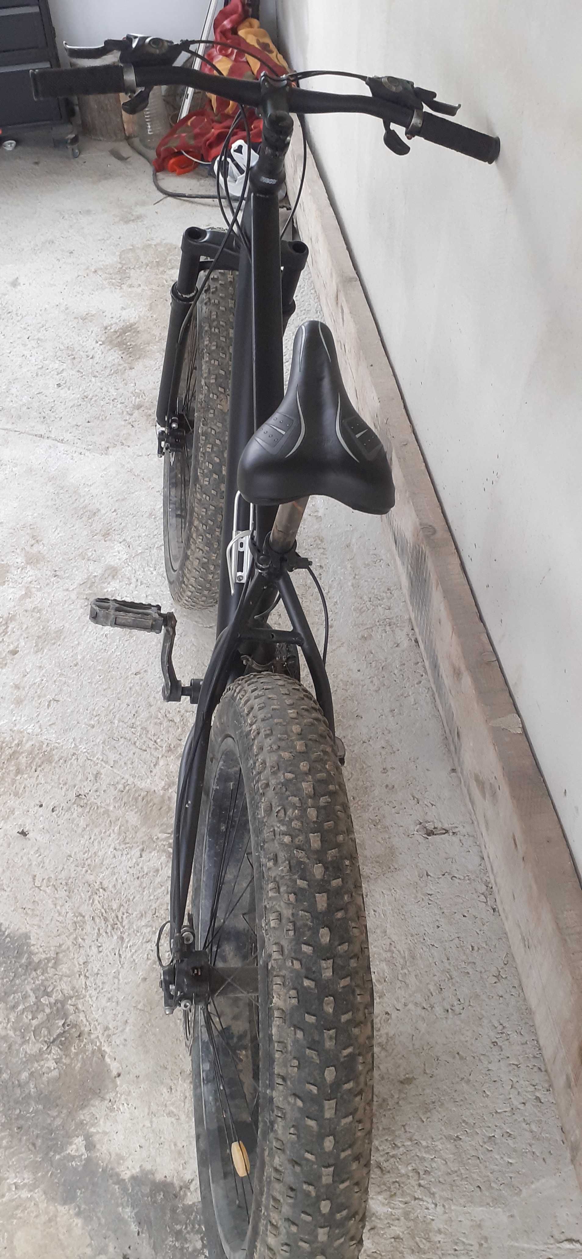 Bicicletă MTB putin folosită