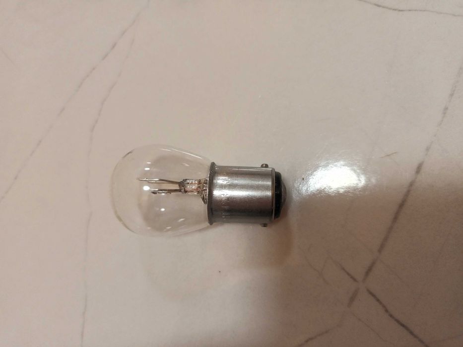 Крушка стоп габарит 12V,крушки за мигачи 12V,букса за крушки,букси