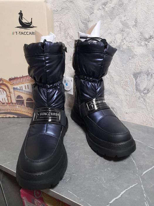 Новые зимние сапоги на девочку