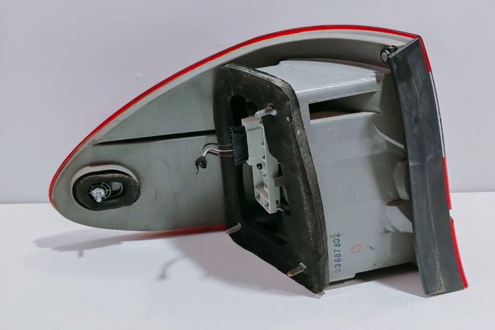 Stop dreapta cu mic defect 084401955RF Mercedes-Benz E-Class W211/S21