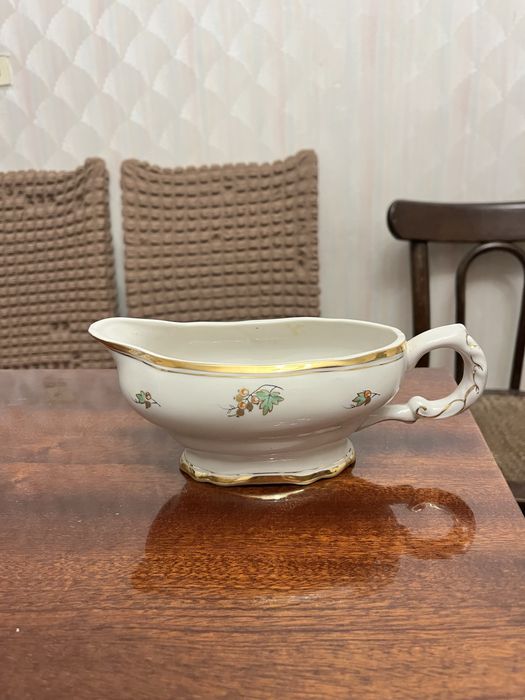 Продается старинная посуда без сколов целая в идеальном состоянии