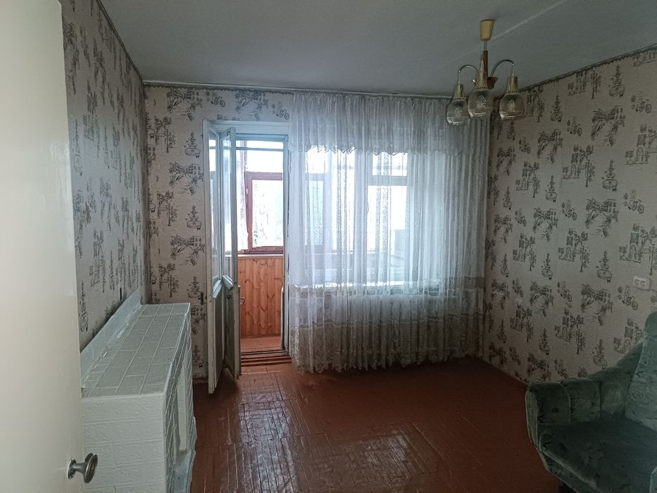 Продам 2-хком. квартиру г. Лисаковск, 4 мик-он, 17 дом,  3 этаж.