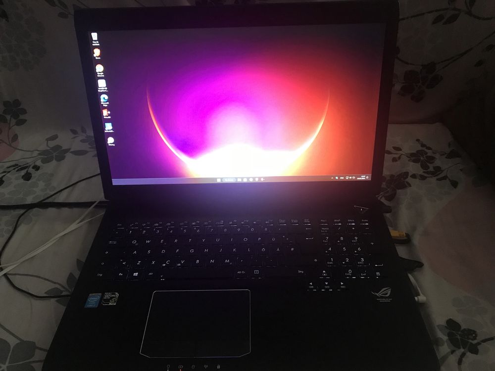 Vand laptop gaming asus rog