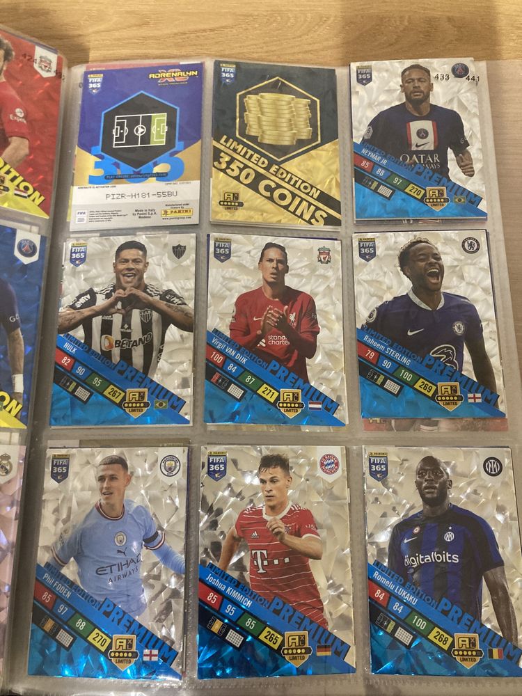 Vand cartonase Panini Fifa 365 Adrenalyn 2023