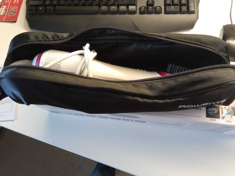 Четка за изправяне на коса Rowenta Express Air Brush CF6220F0