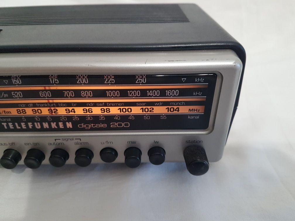 Radio Telefunken digitale 200 roberts sony icf