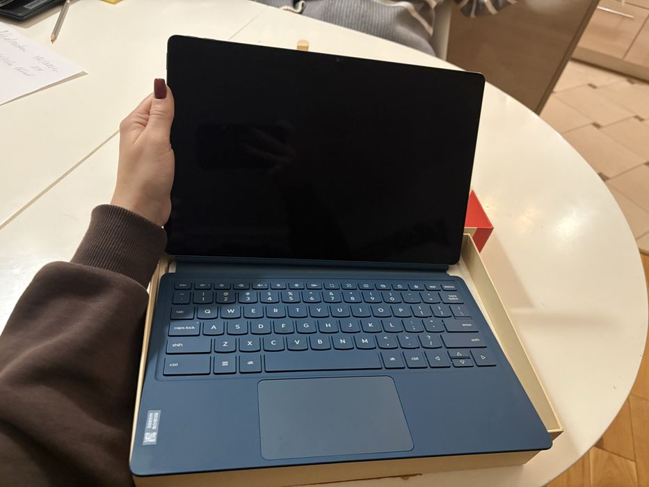 LENOVO YOGA TAB PLUS с комплект keyboard + PEN PRO