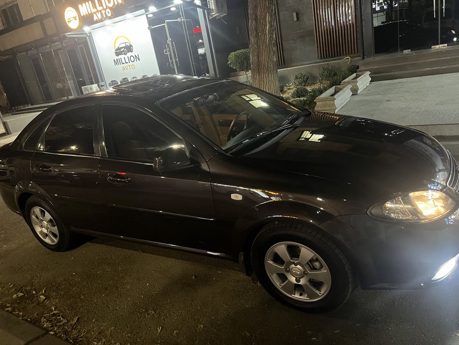 Жентра  автомат. 2018 йил. 240000 пробэг. Краска  2-3  та  дэтал.
