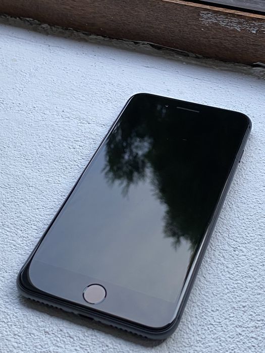 Vând iPhone 8 Plus, Space Gray, 128gb