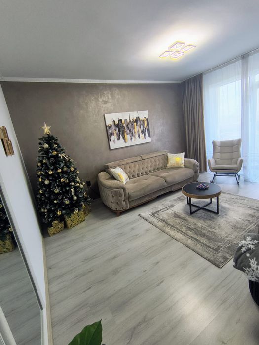 Apartament decomandat 2 camere Calea Urseni , etaj 1