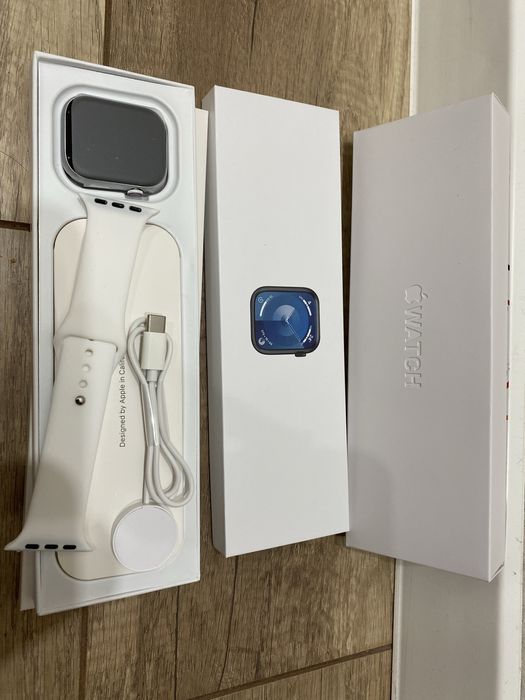 Apple Watch 9 часы