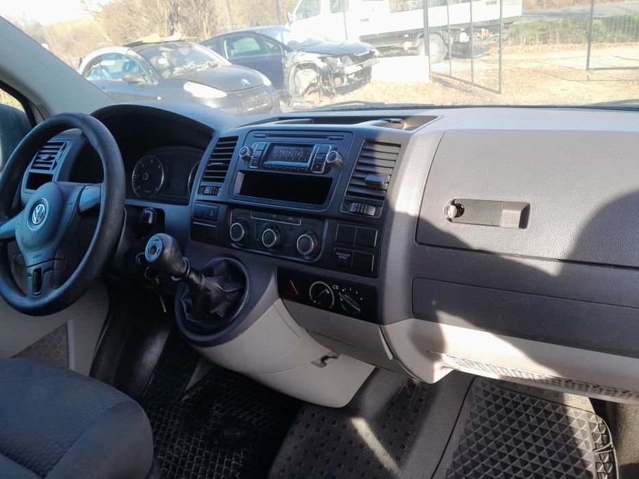 dezmembrez vw  t6, t5.2 2.0 tdi 2011