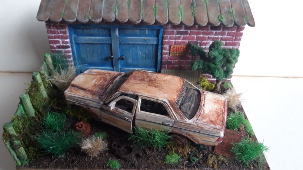 Макет-Diorama junk garage abandoned Mercedes-Benz E-Class