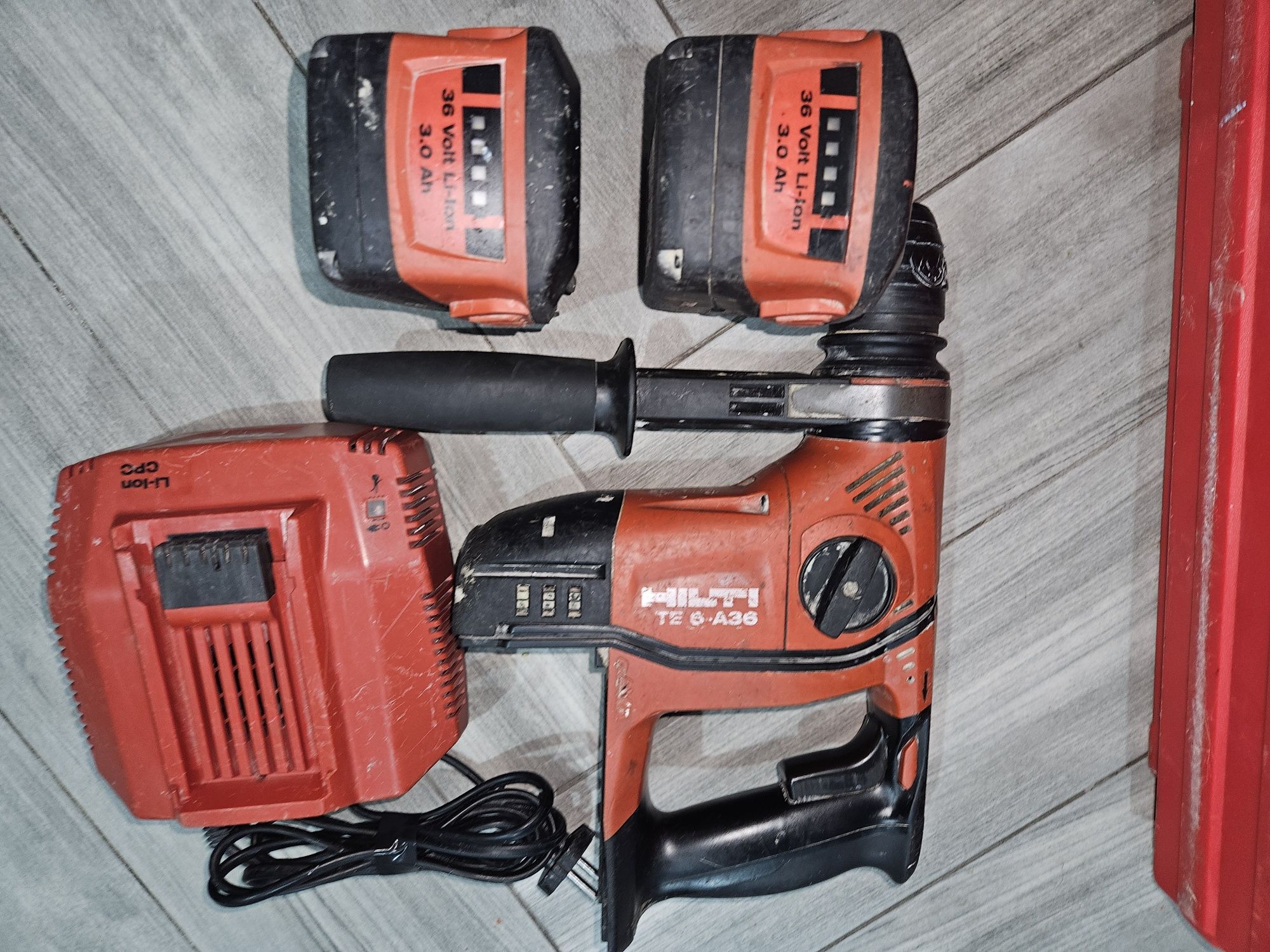 Vand rotopeecutanta hilti pe acumulatori
