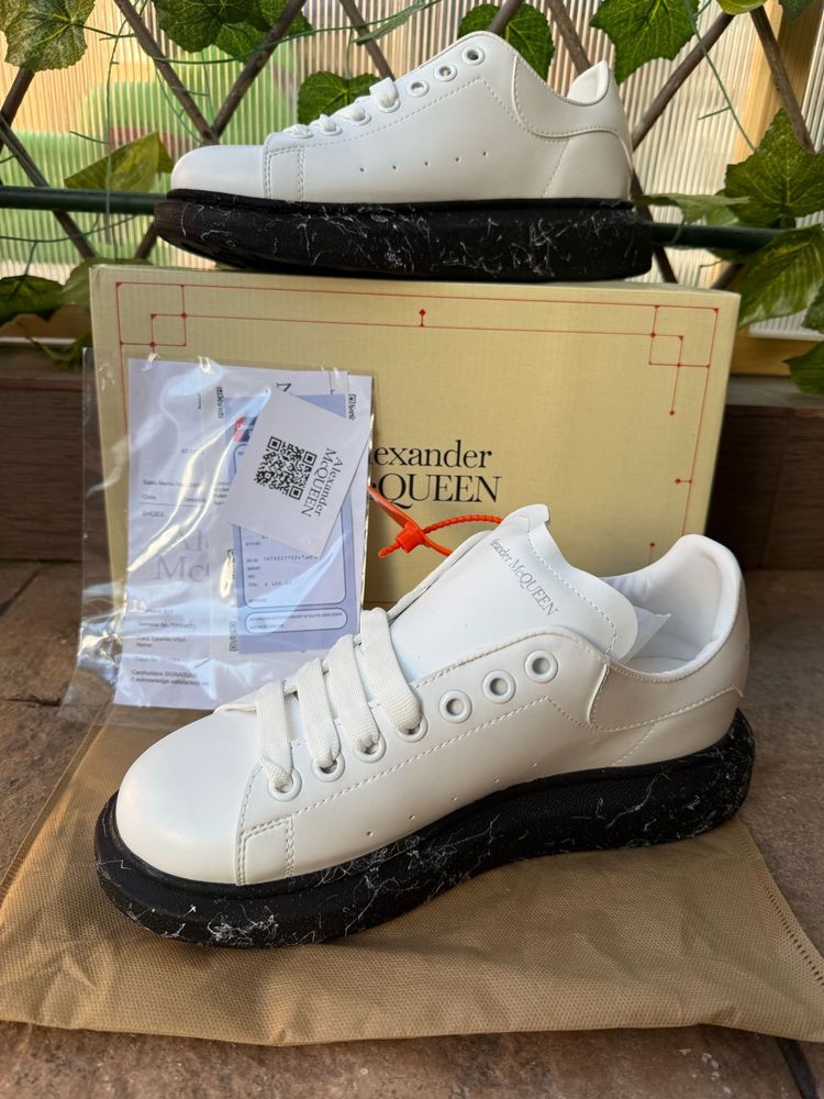 Alexander M C Q U E E N produs nou PREMIUM