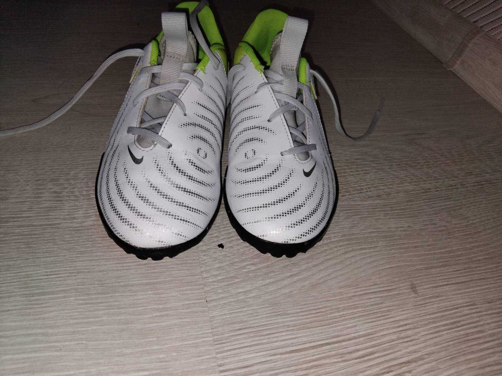 Nike Phantom детски стоножки