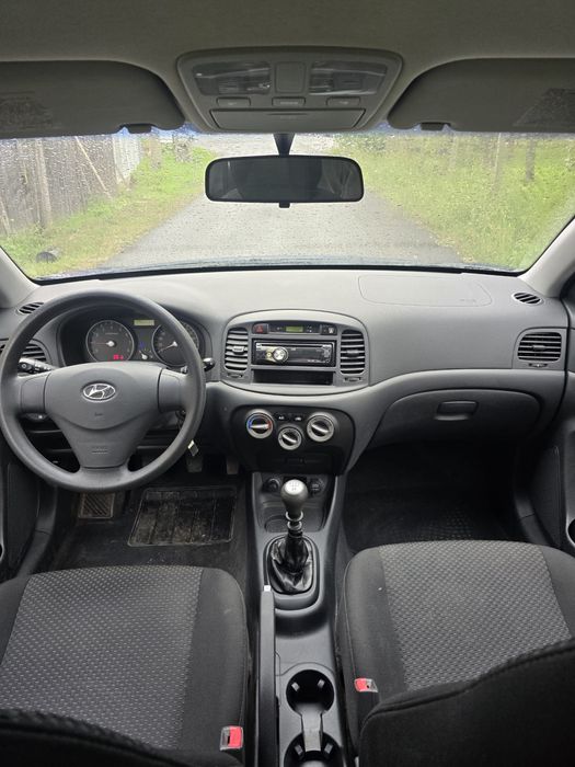 Vând Hyundai Accent an  2006 cu 80000 km reali