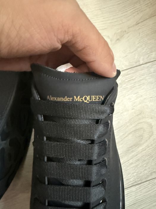 Vand alexander McQueen