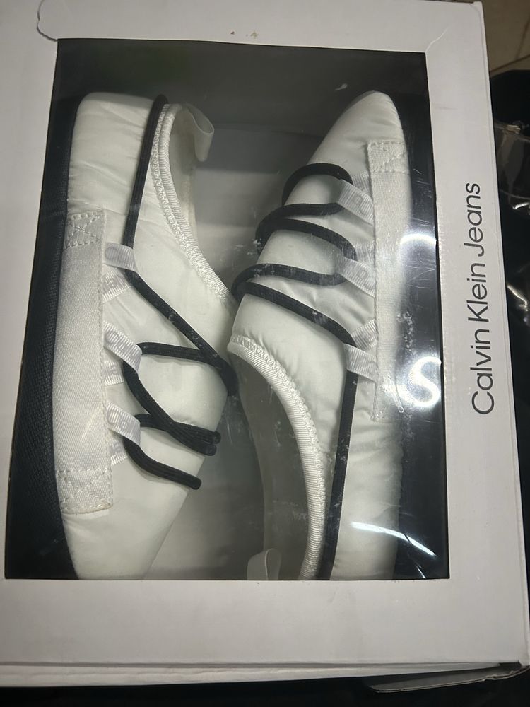 Чехли Calvin Klein