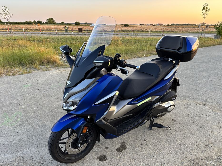 Vand Honda Forza 350