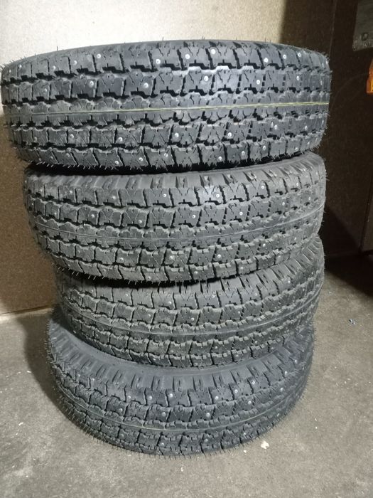 Шины зимние 225/75/16 шипы