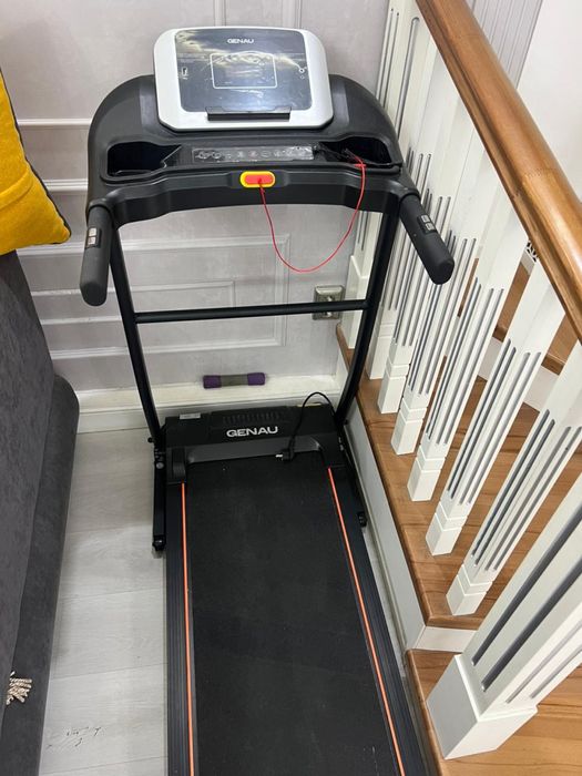 Продам беговую дорожку