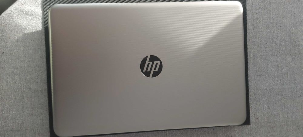 Laptop HP 17.3 "