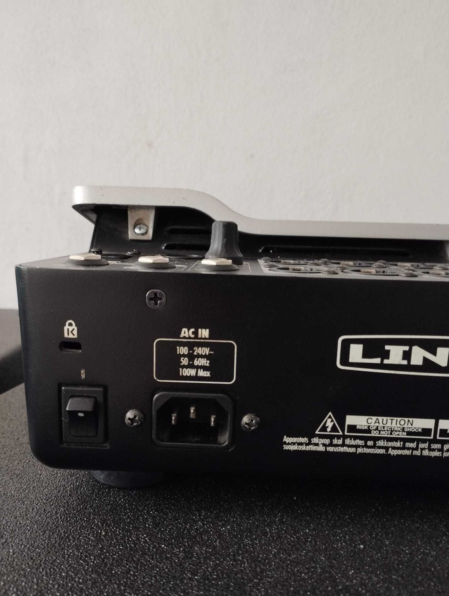 MIxer digital Line 6 M20D
