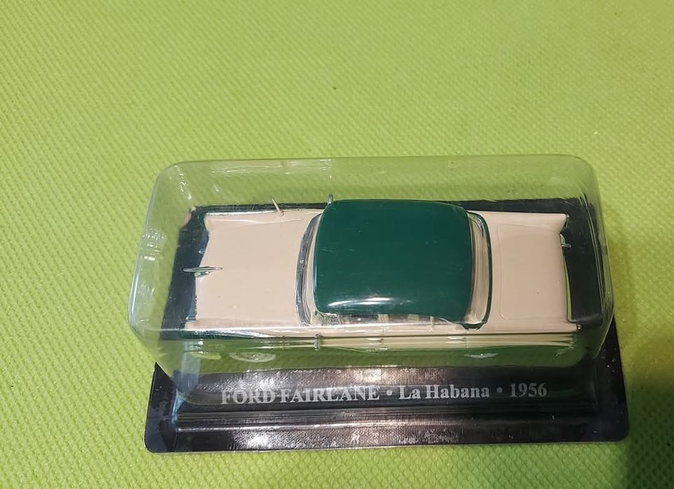 FORD FAIRLANE, LA HABANA 1956, Цена:25лв.  Модел 1:43,