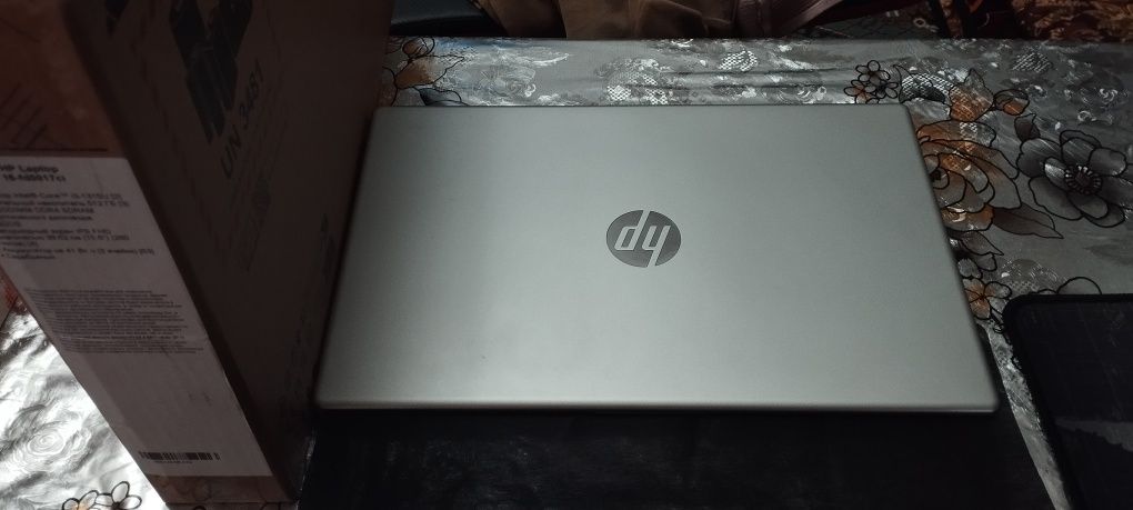 Ноутбук hp абсолютно новый!