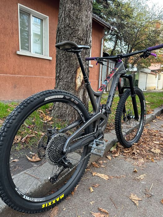 Карбоново ендуро Evil Insurgent 29