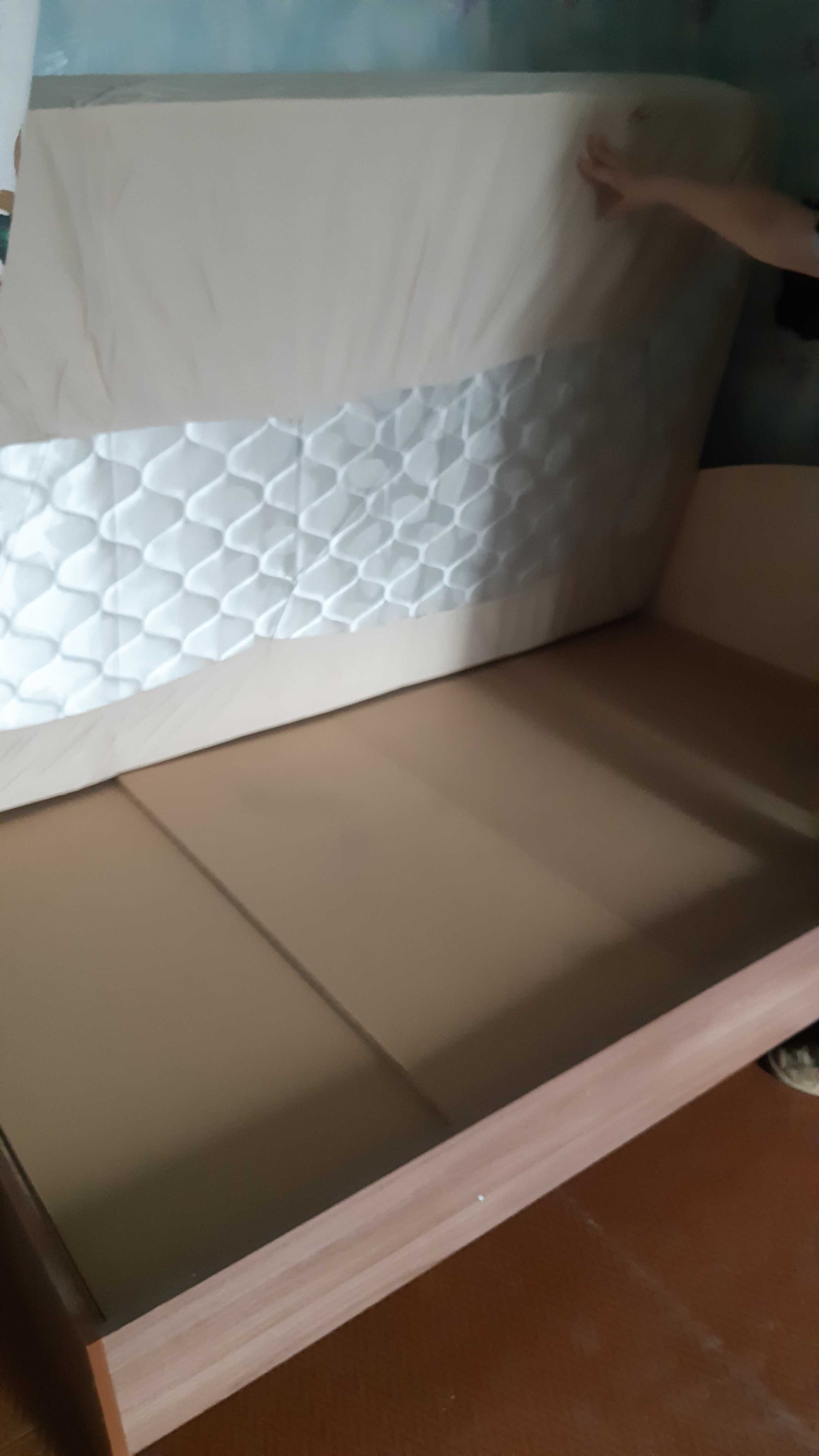 Кровать 1,5 спальная с матрацем