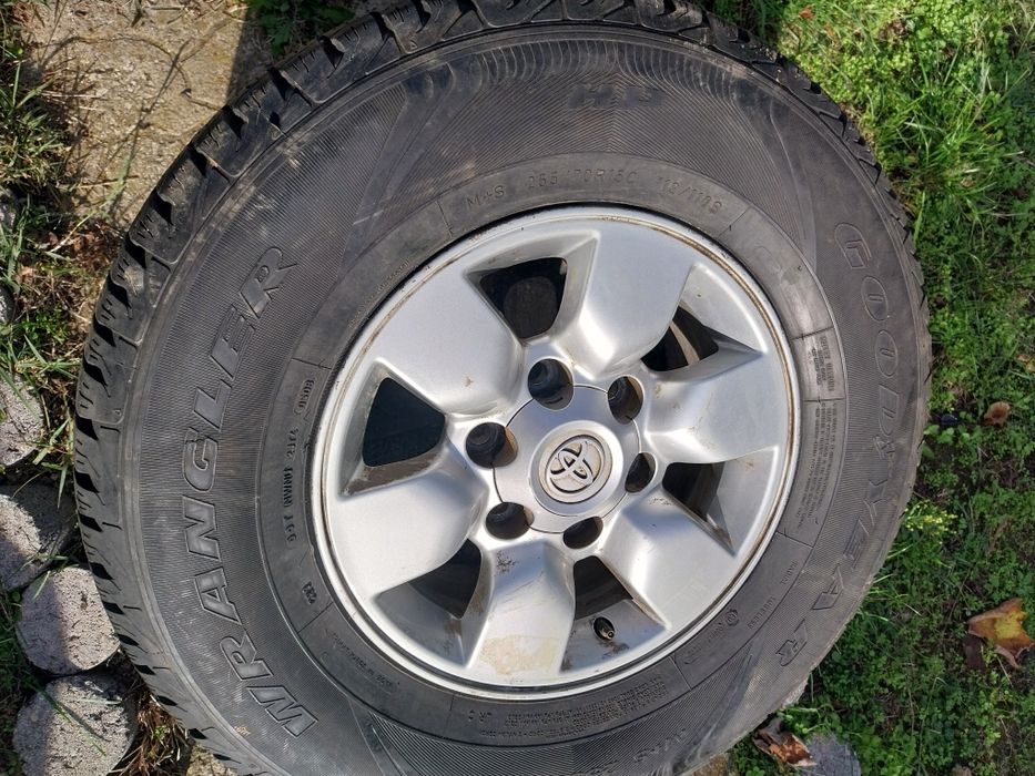 255 70 15 джанти за Toyota Hilux и Land Cruiser.